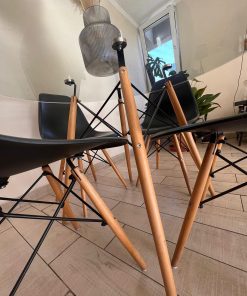 Comedor Eames + 4 sillas 