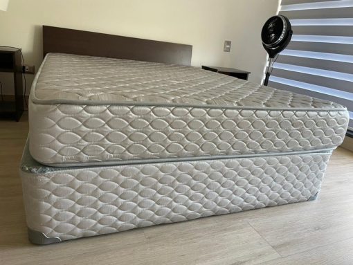 Cama 2p + Respaldo + Veladores